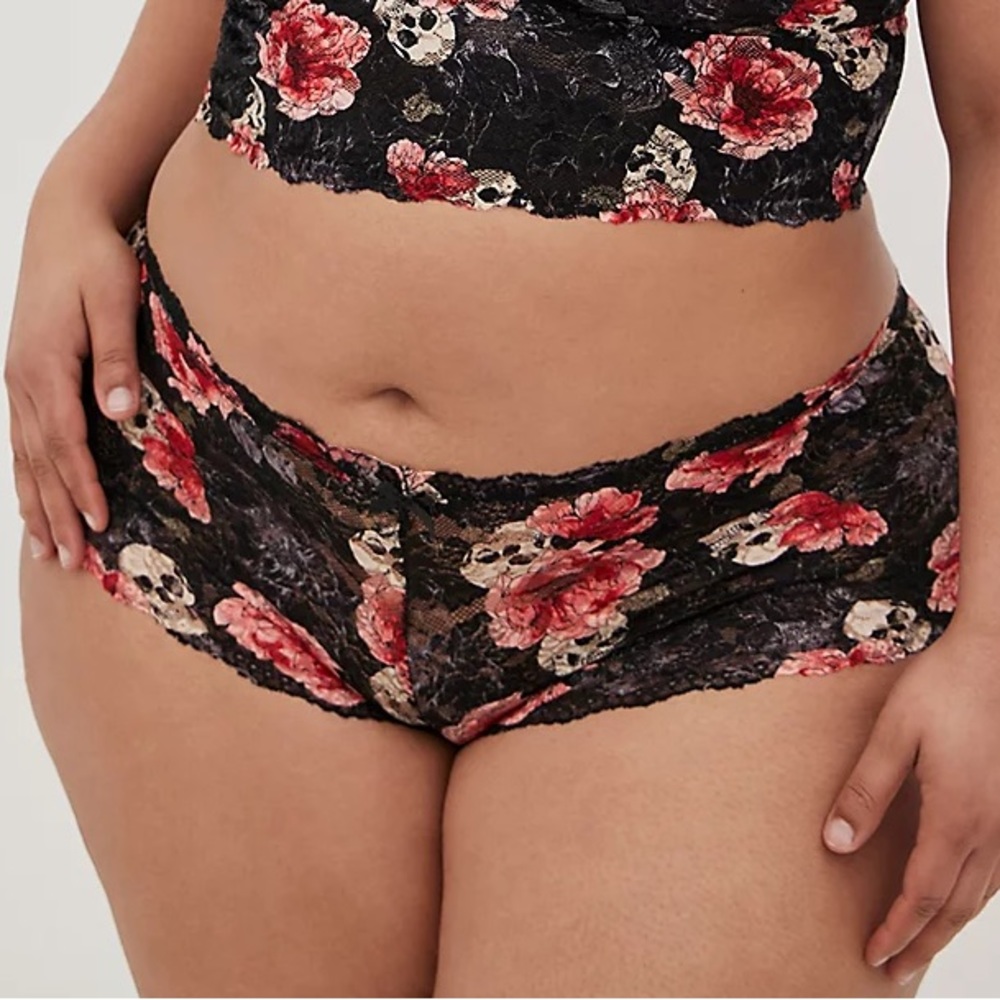 Skull Simply Lace Cheeky Panty - Picture 2 of 2